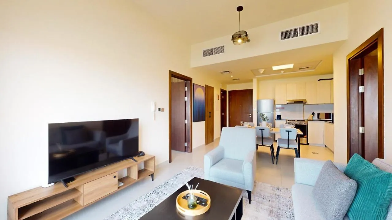 Binghatti Gate - Cosy Two Bedroom Dubai 0*,